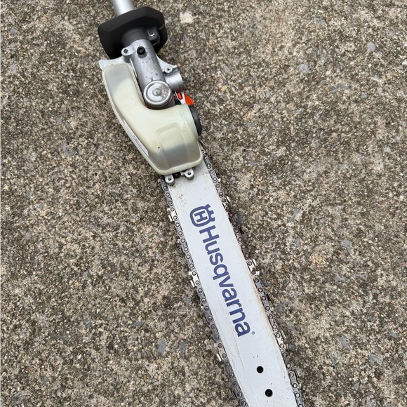 Husqvarna Trimmer Attachment - Picture 3 of 7